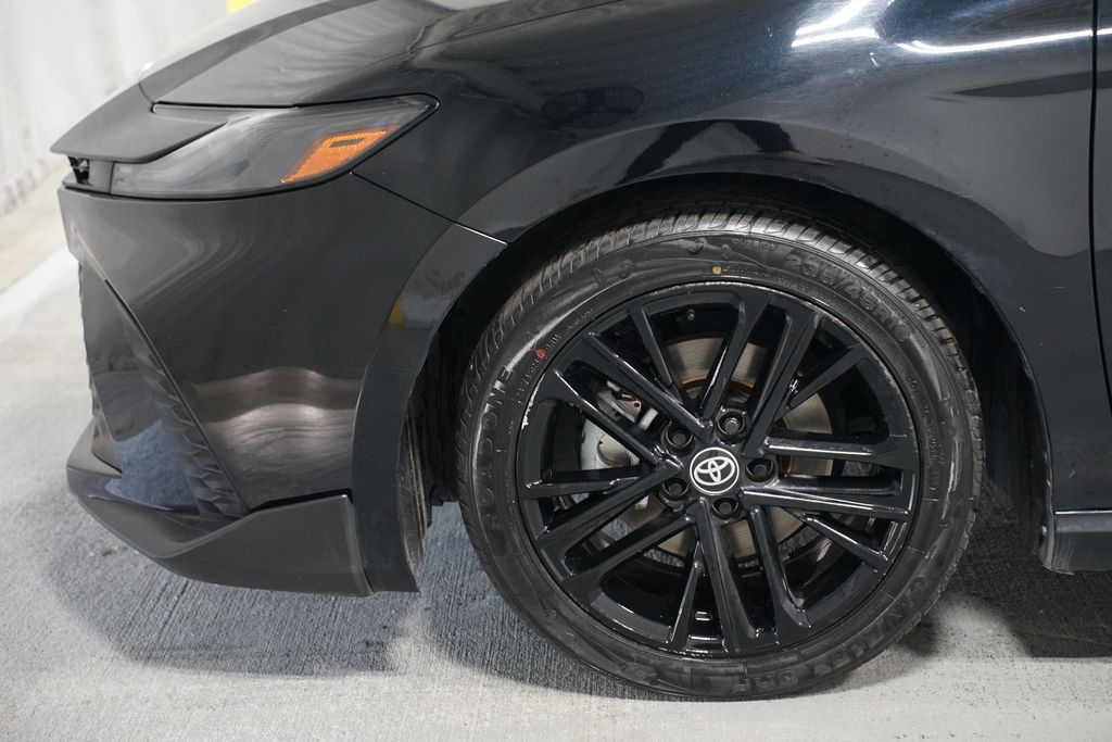 Thumbnail: 2025 Toyota Camry - 5