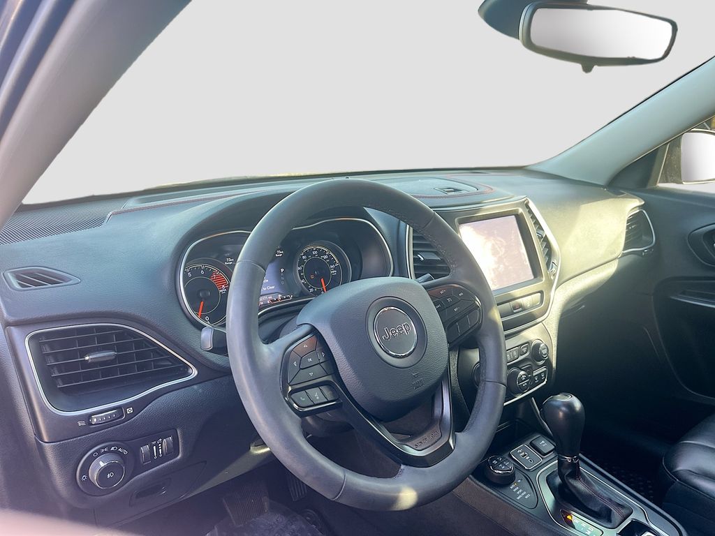Used 2022 Gray Jeep Trailhawk image 9