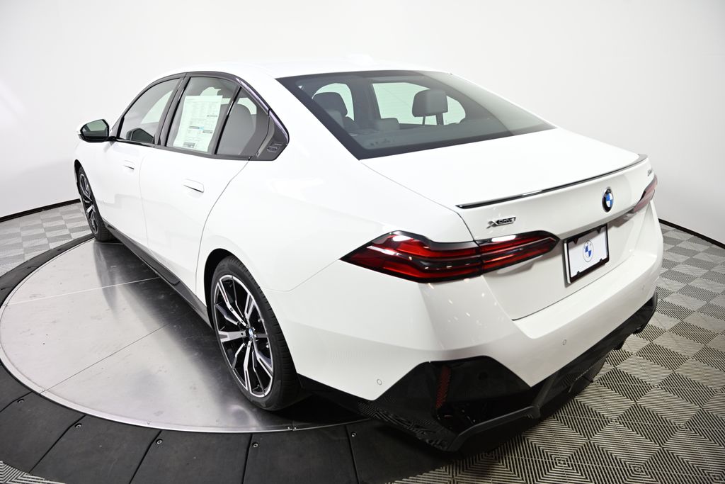 Thumbnail: 2026 BMW 5 Series - 3