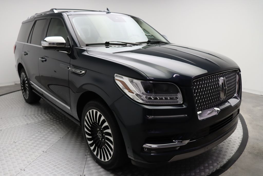 Thumbnail: 2021 Lincoln Navigator - 6