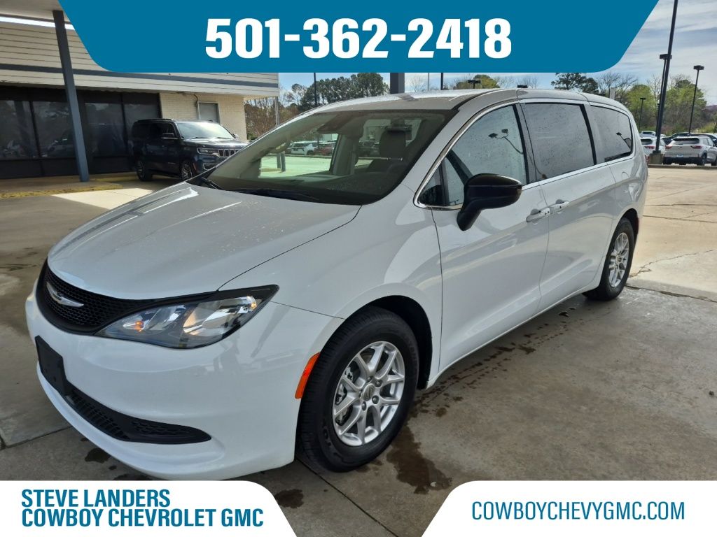 2024 Chrysler Voyager LX FWD