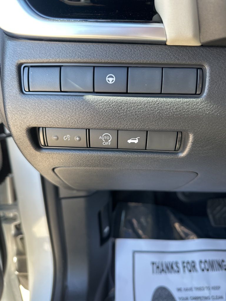 2024 Everest White Pearl Nissan Rogue SL FWD SUV