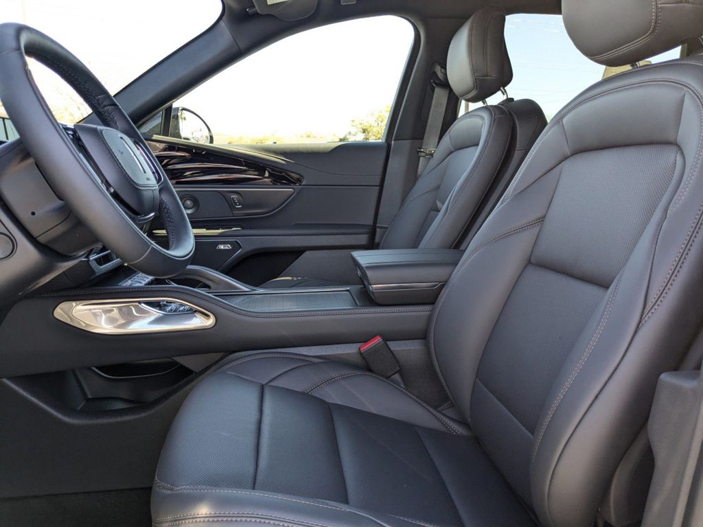 2025 Lincoln Nautilus Hybrid Premiere