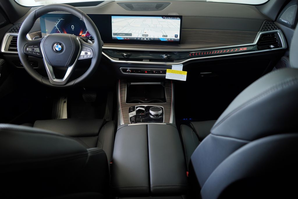 Thumbnail: 2026 BMW X5 - 14