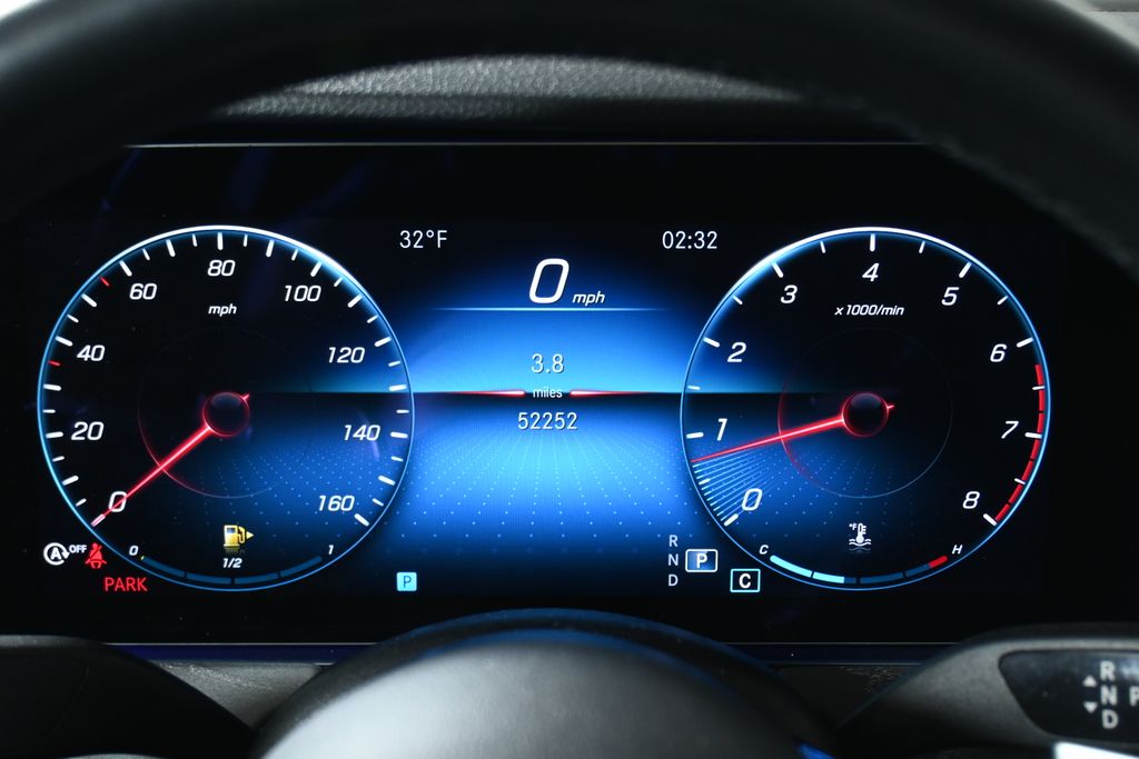 Thumbnail: 2021 Mercedes-Benz E-Class - 18