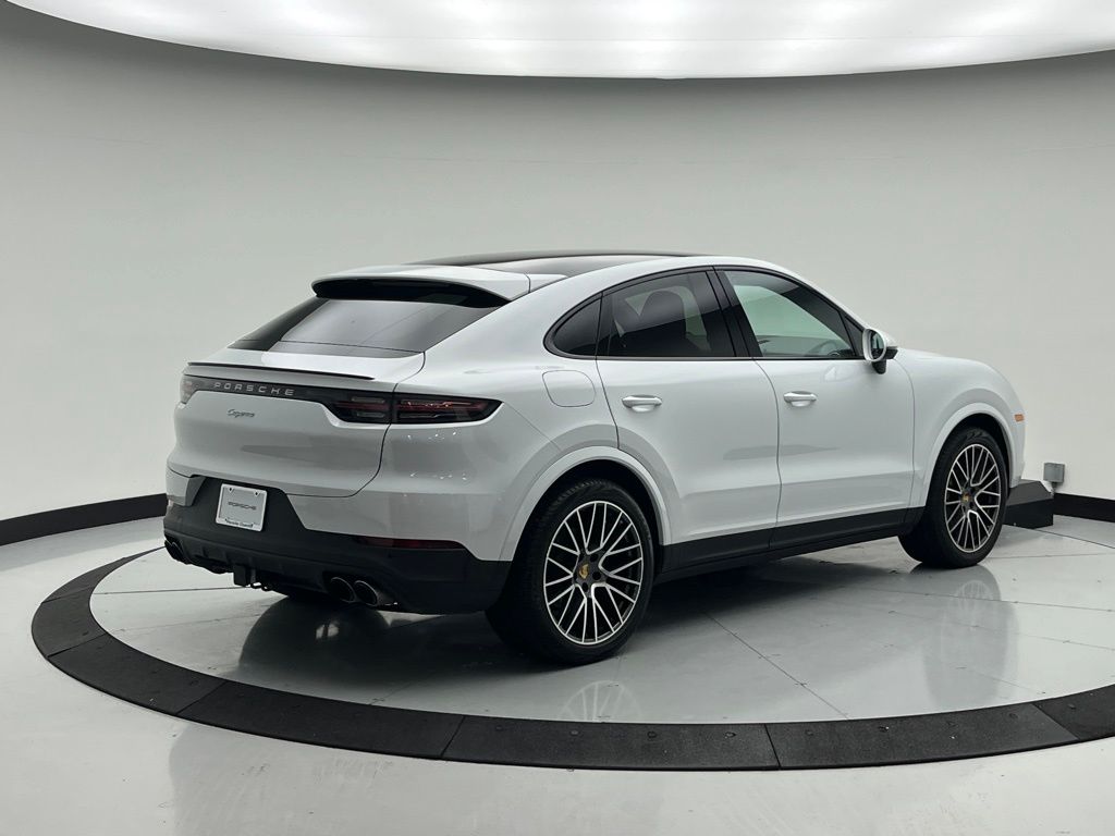 Thumbnail: 2023 Porsche  - 7