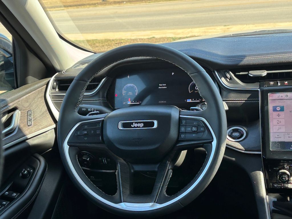 Used Car 2024 Jeep Grand Cherokee  Limited For Sale Under $40,000 In Austin, Texas