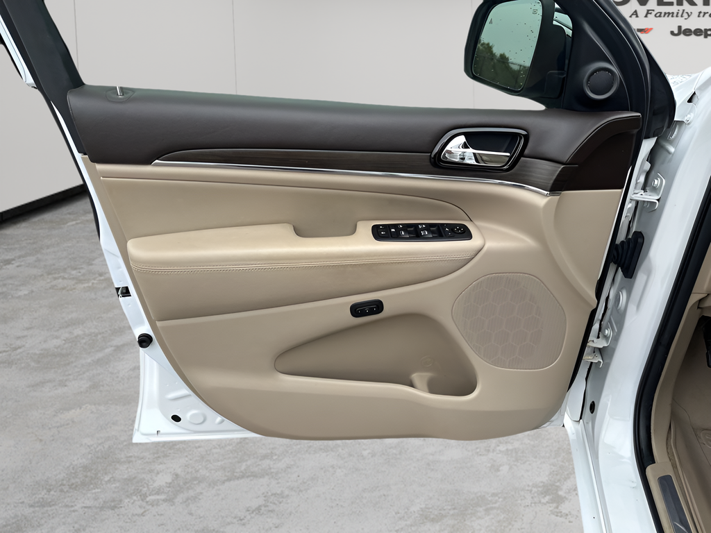 Used Car 2020 Jeep Grand Cherokee  Overland For Sale Under $25,000 In Austin, Texas