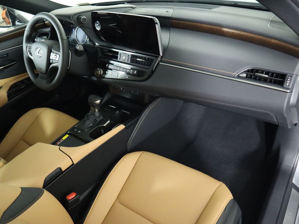 Thumbnail: 2025 Lexus ES - 18