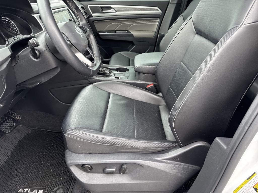 2021 Volkswagen Atlas Cross Sport 2.0T SE  at Tom Peacock Cadillac