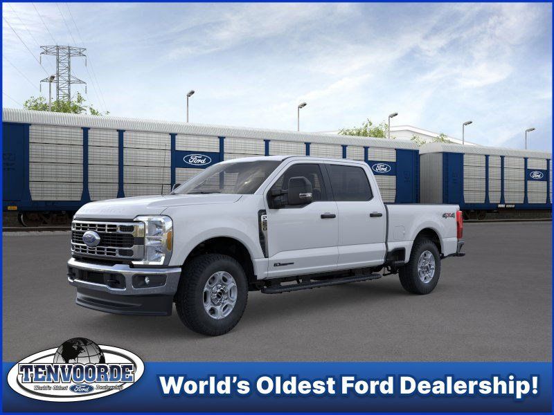 Oxford White 2026 Ford F-250 Super Duty XLT Crew Cab 4WD Pickup Truck Four-Wheel Drive Automatic