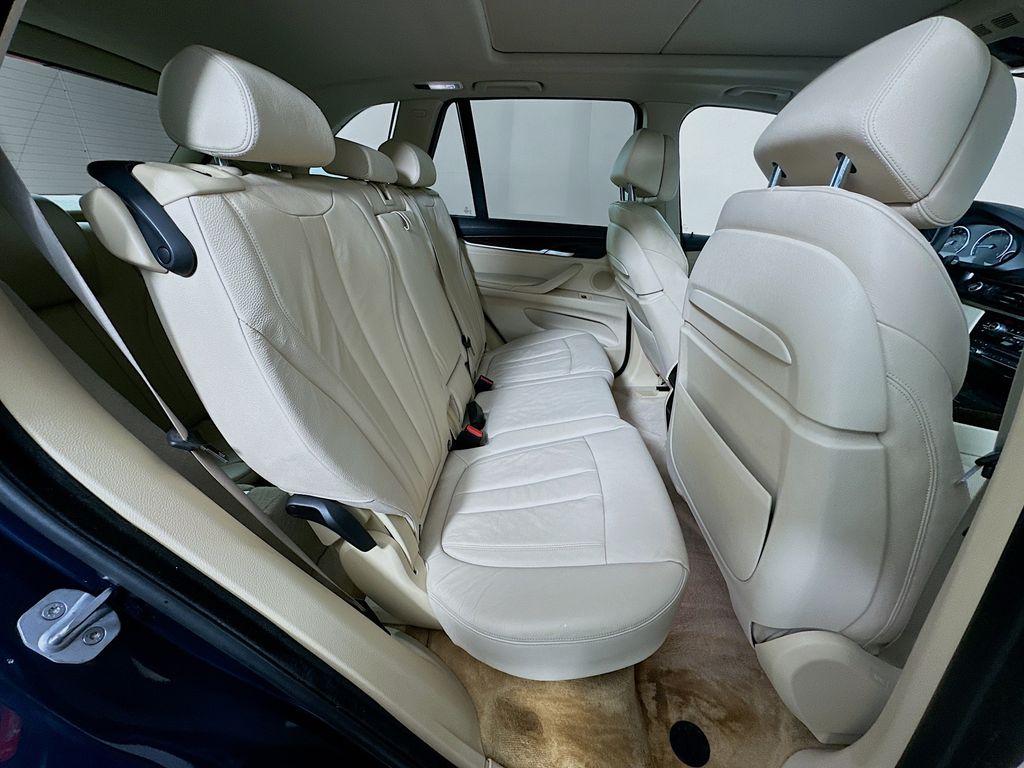 Thumbnail: 2014 BMW X5 - 29