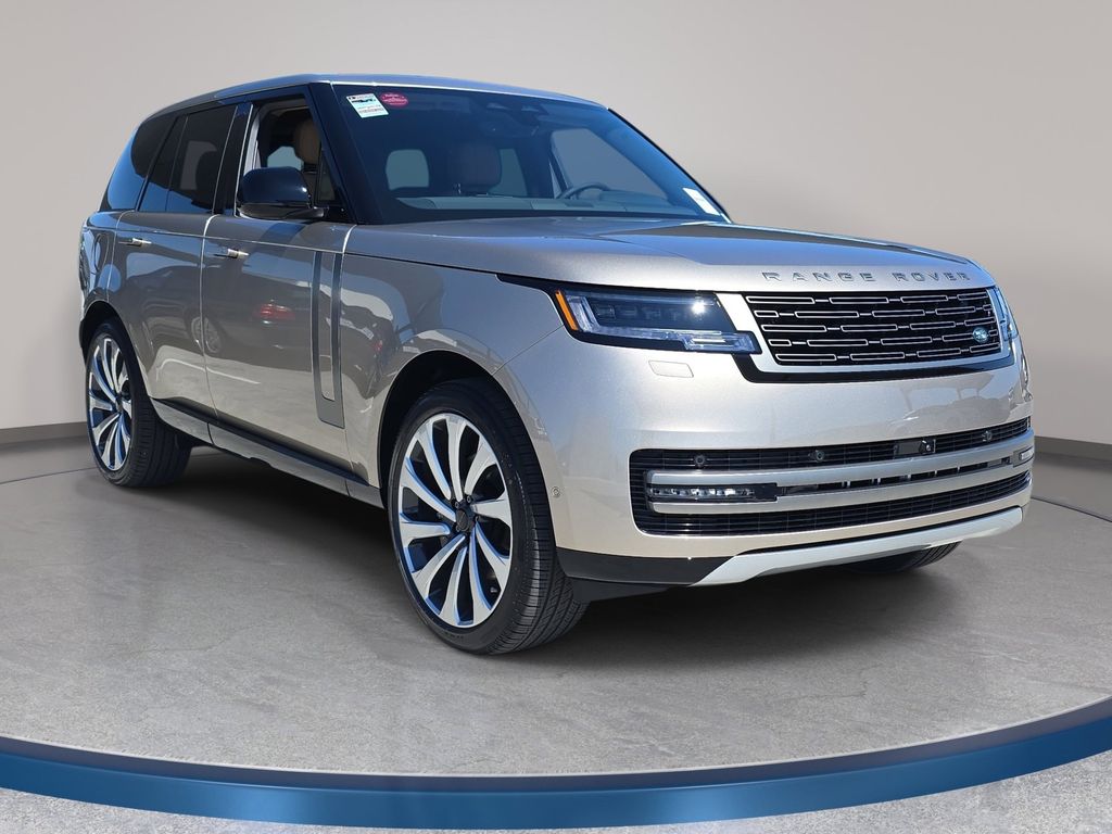 New 2026 Gold Land Rover SE image 3