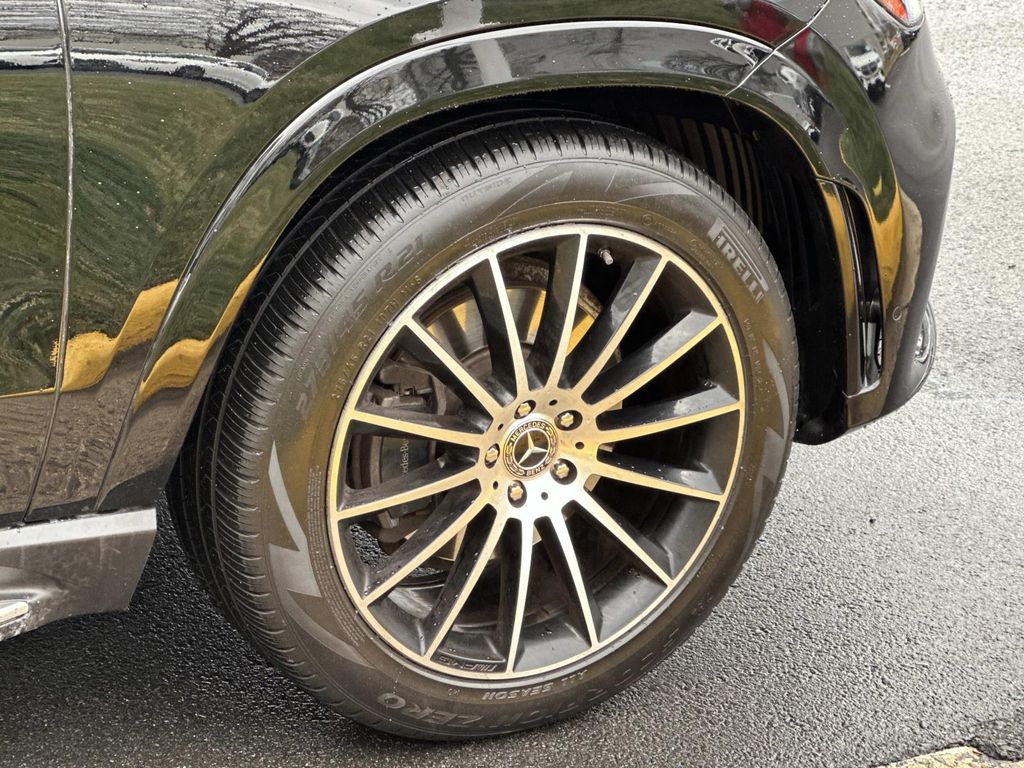 Thumbnail: 2020 Mercedes-Benz GLE - 17