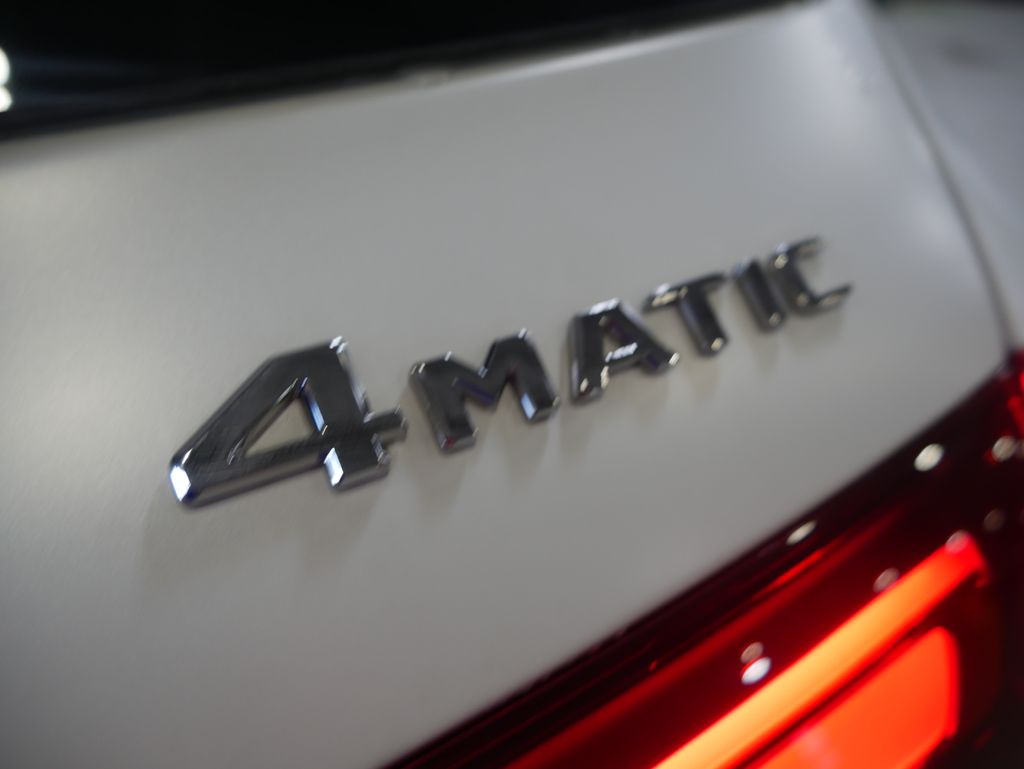 Thumbnail: 2026 Mercedes-Benz GLE - 10