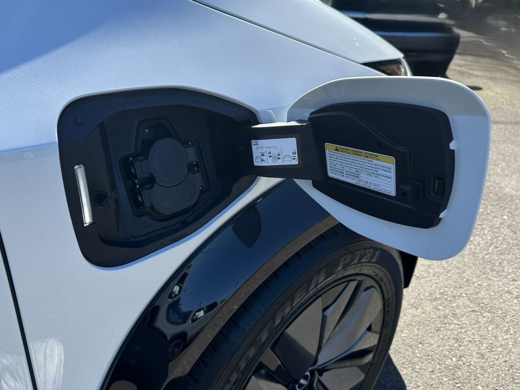 2025 Nissan Ariya PLATINUM+ e-4ORCE