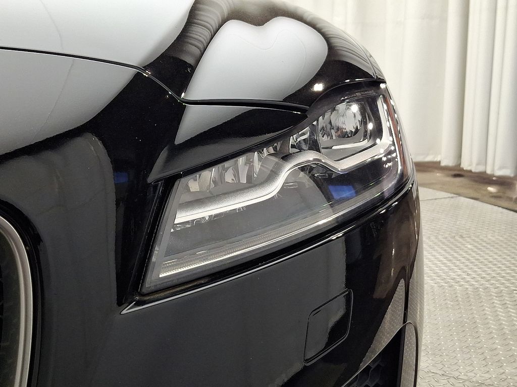 Thumbnail: 2016 Jaguar XF - 9