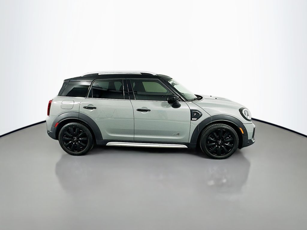 2022 MINI Cooper Countryman Iconic 4