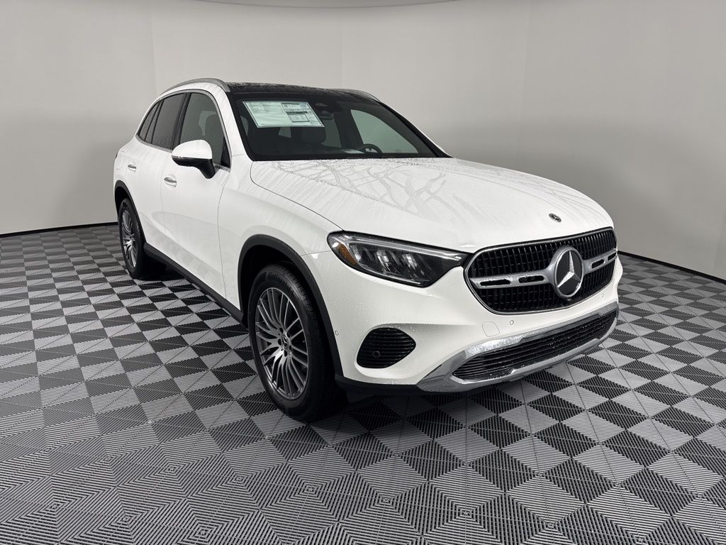 2026 Mercedes-Benz GLC GLC 300 4MATIC's photo