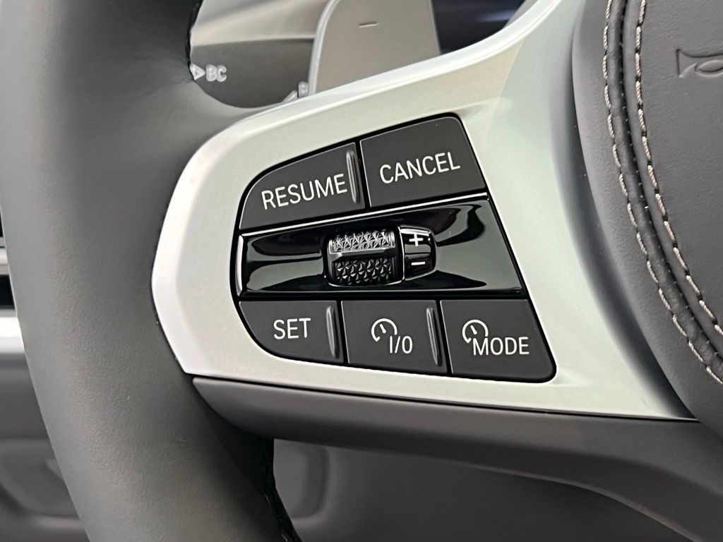 Thumbnail: 2026 BMW X5 - 19