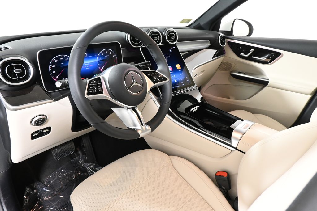 Thumbnail: 2026 Mercedes-Benz GLC - 15