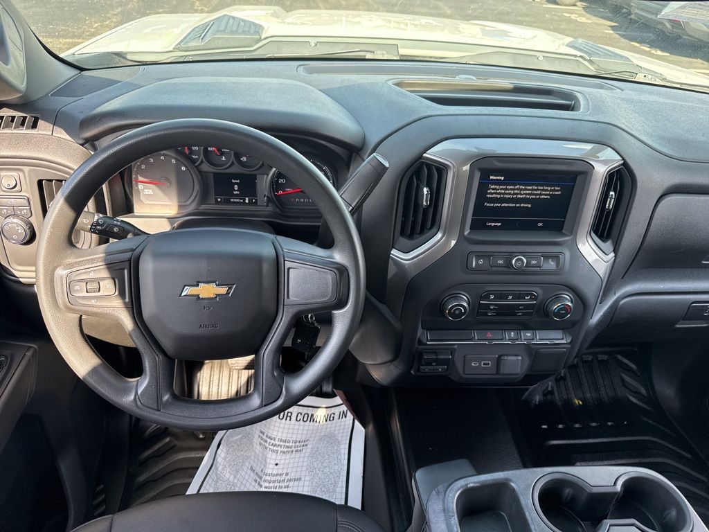 View vehicle photo 7