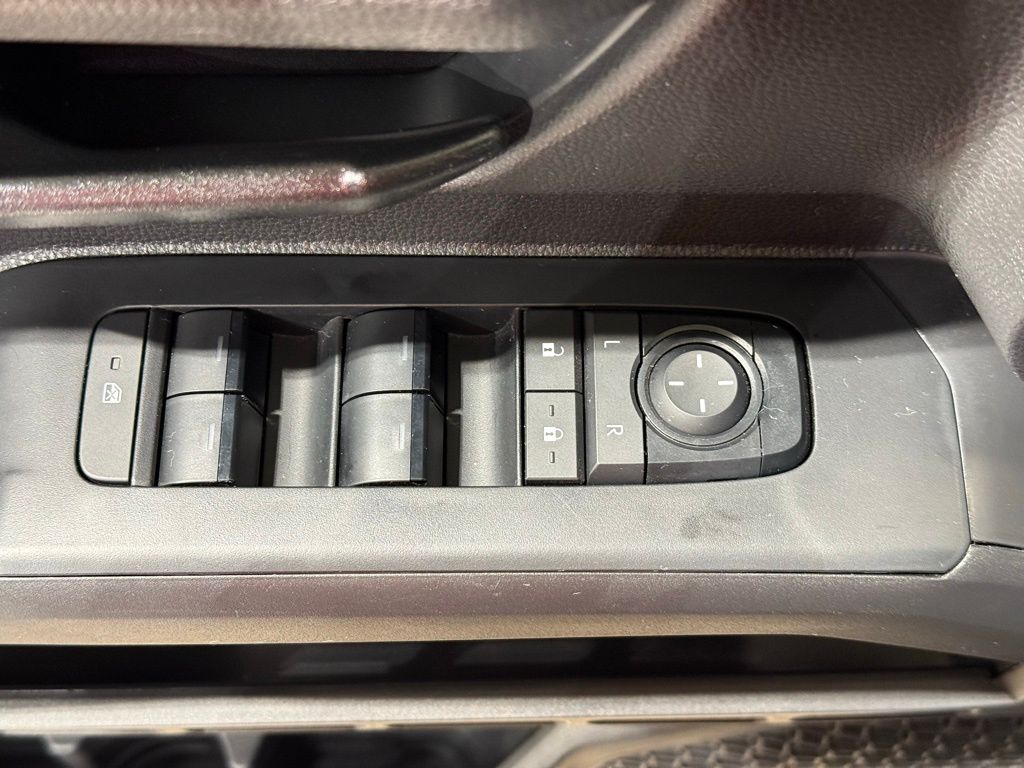 Thumbnail: 2025 Toyota Tacoma - 15