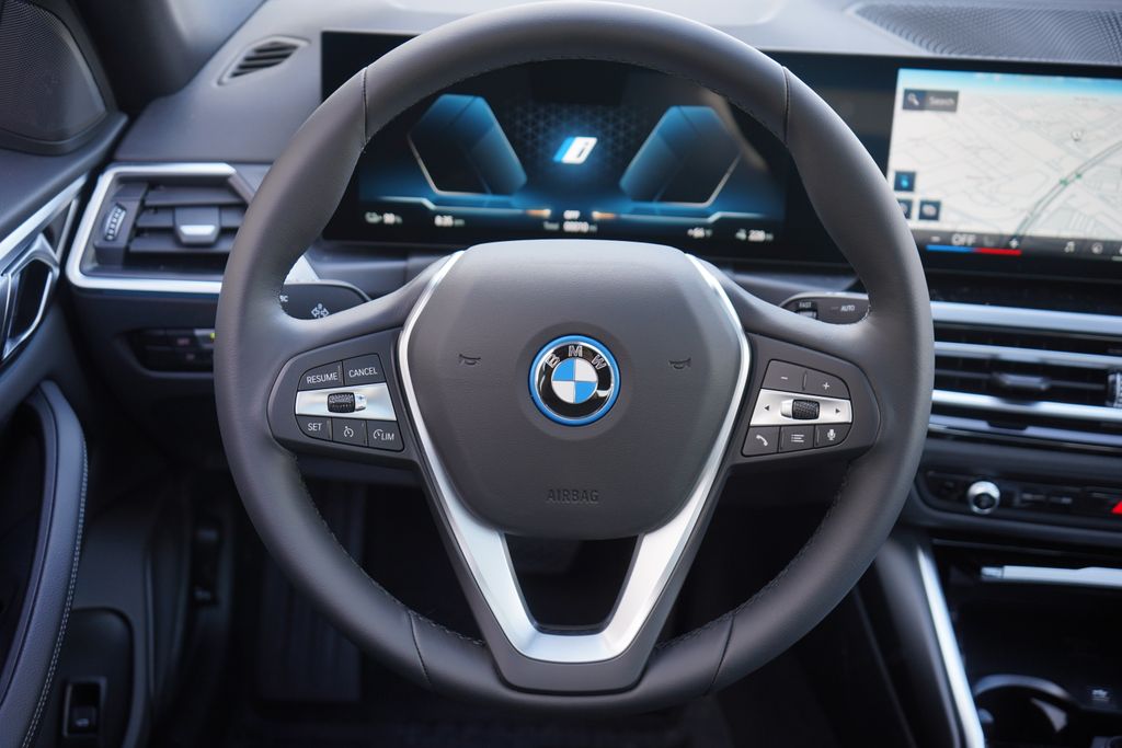 2024 BMW i4 eDrive35 19