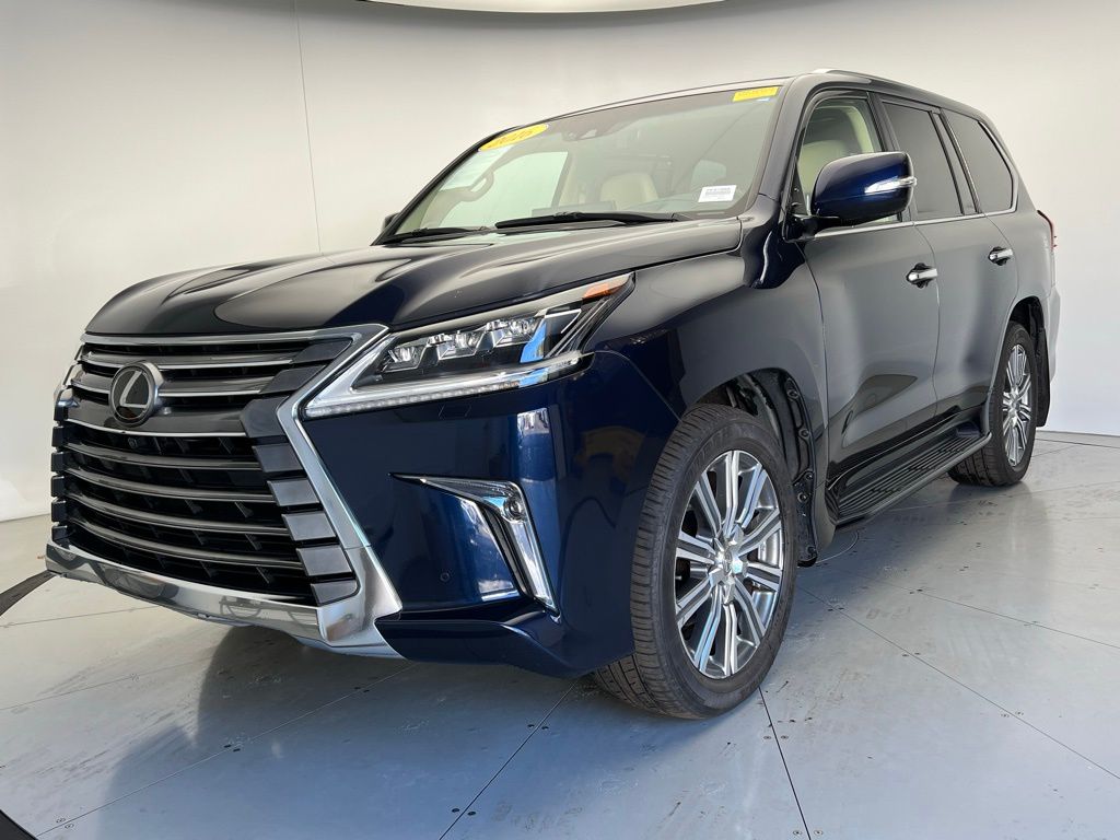 2016 Lexus LX 570's photo