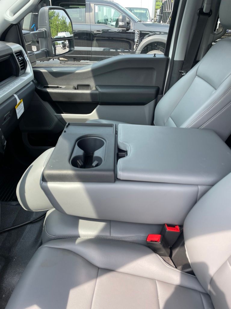 2026 Ford F-550 Chassis XL