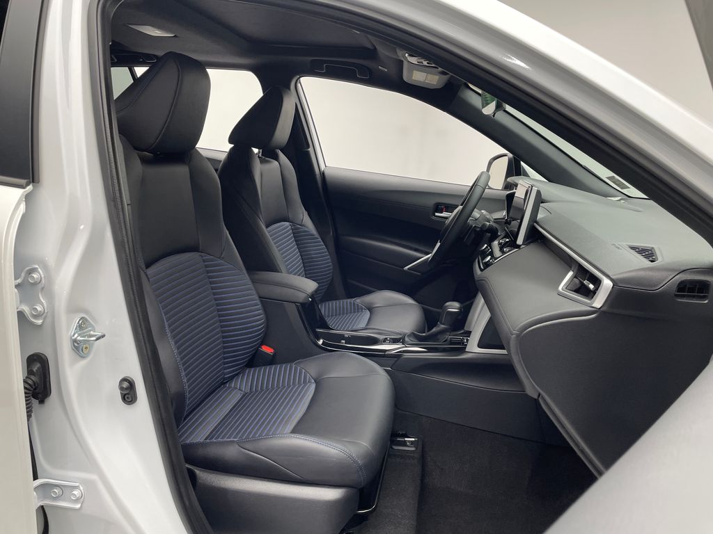 Thumbnail: 2024 Toyota Corolla Cross - 18