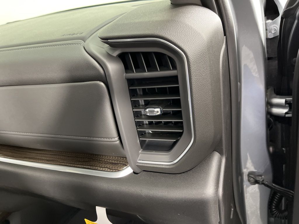 Thumbnail: 2025 Chevrolet Silverado 1500 - 11