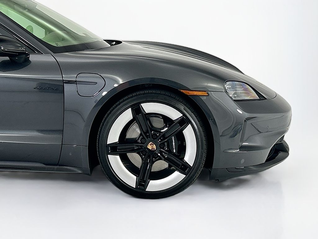 Thumbnail: 2026 Porsche Taycan - 11