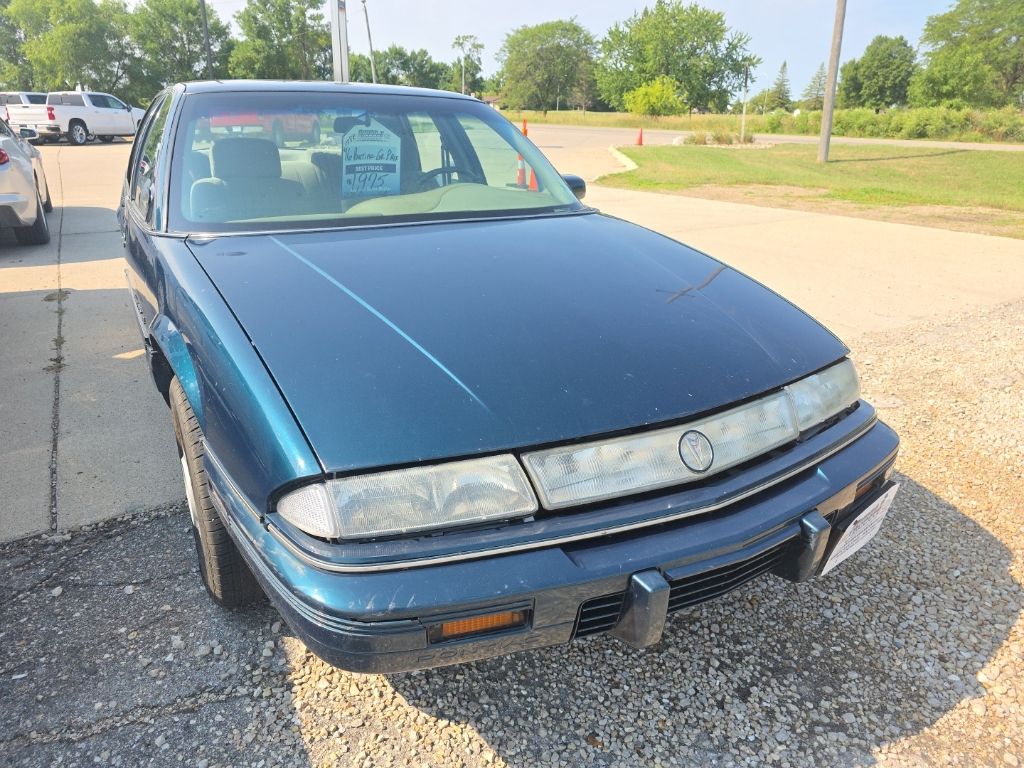 1996 Pontiac Grand Prix 4 Dr SE Sedan