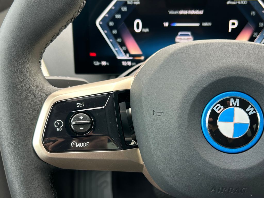 2025 BMW iX xDrive50 20