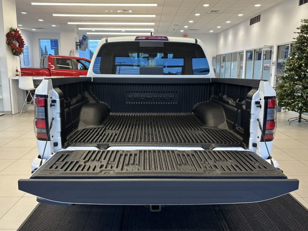 2026 Nissan Frontier SV