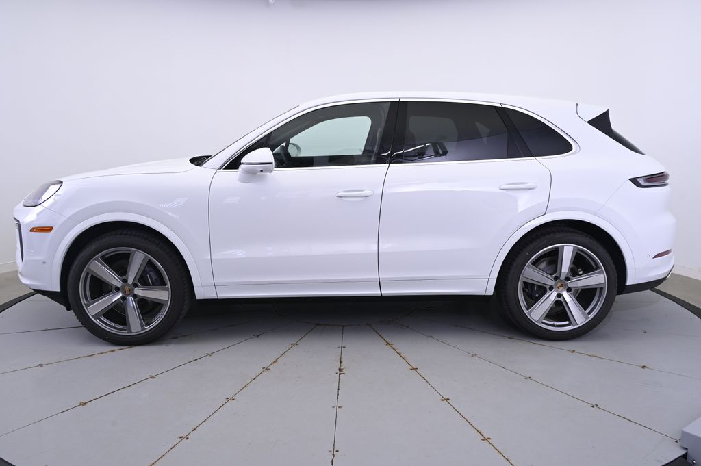Thumbnail: 2025 Porsche Cayenne - 2