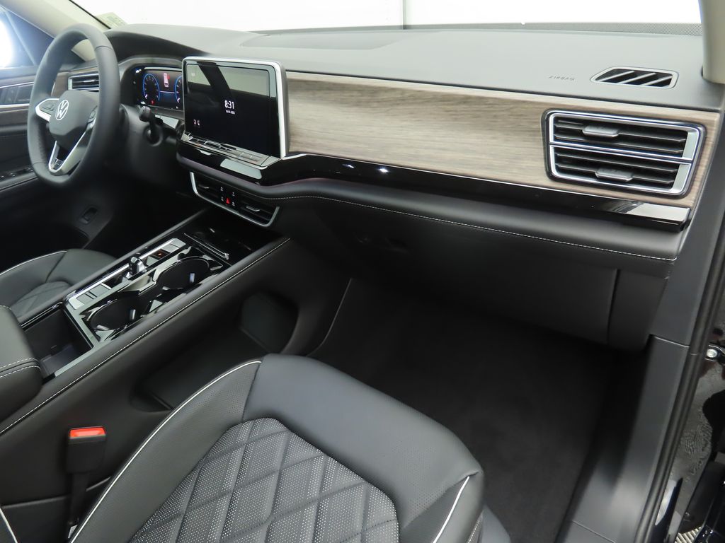 Thumbnail: 2026 Volkswagen Atlas - 17