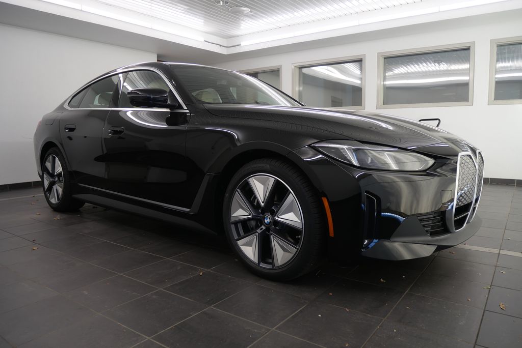 2025 BMW i4 eDrive40 7