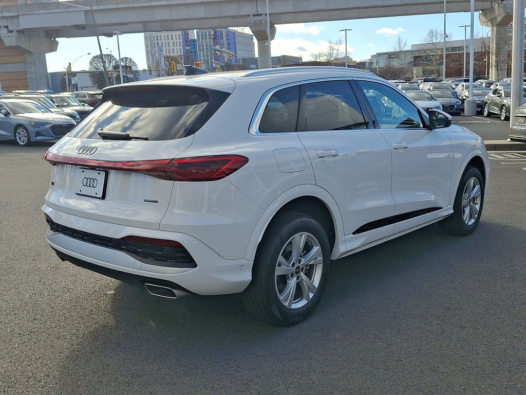 Thumbnail: 2025 Audi Q5 - 3