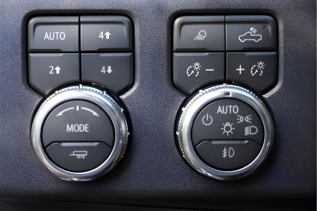 New 2026 White GMC SLT image 24