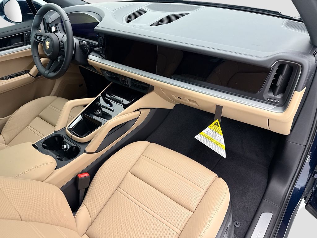 Thumbnail: 2026 Porsche Cayenne - 19