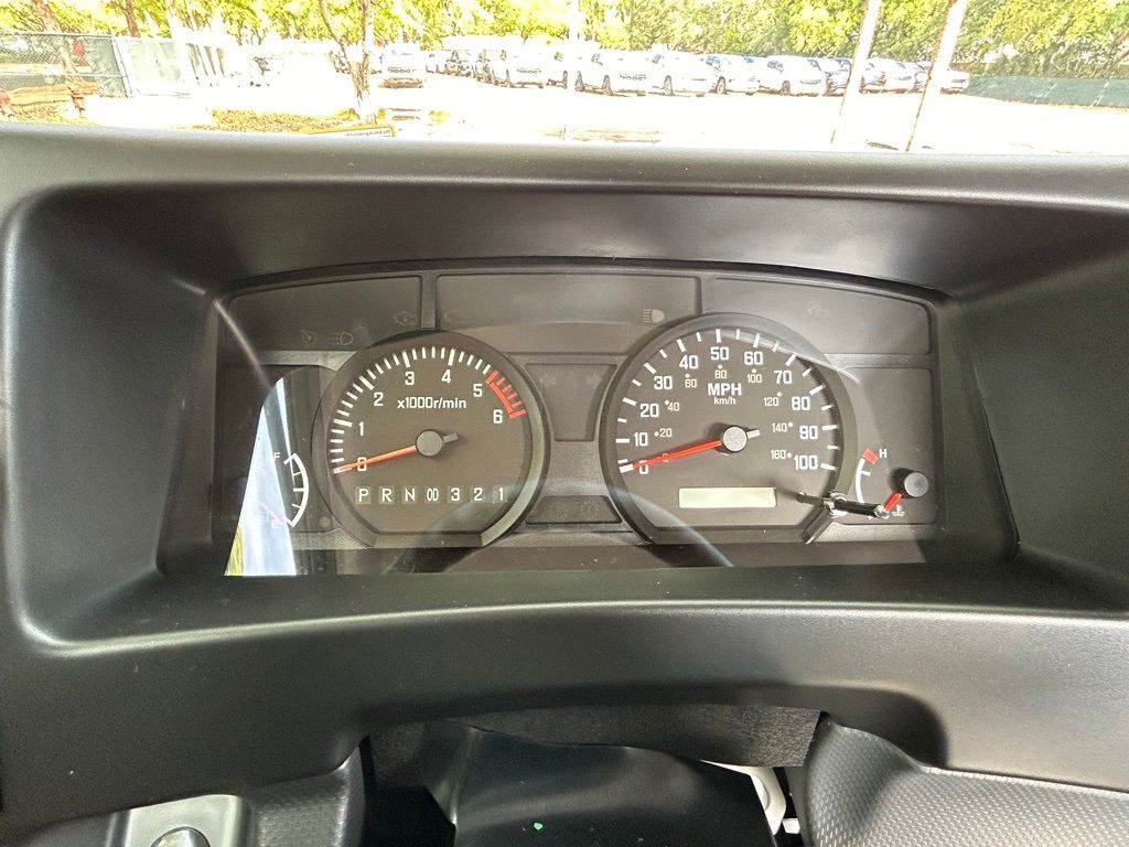 New 2025 Arc White Chevrolet Cassis image 9