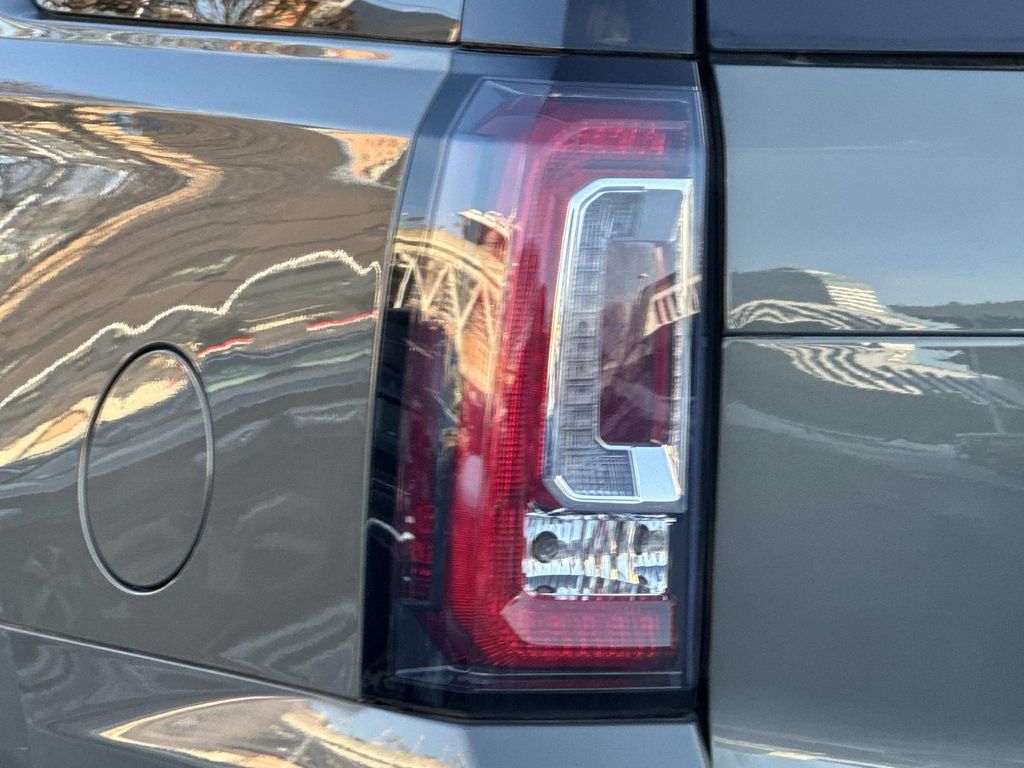 Thumbnail: 2017 GMC Yukon - 12