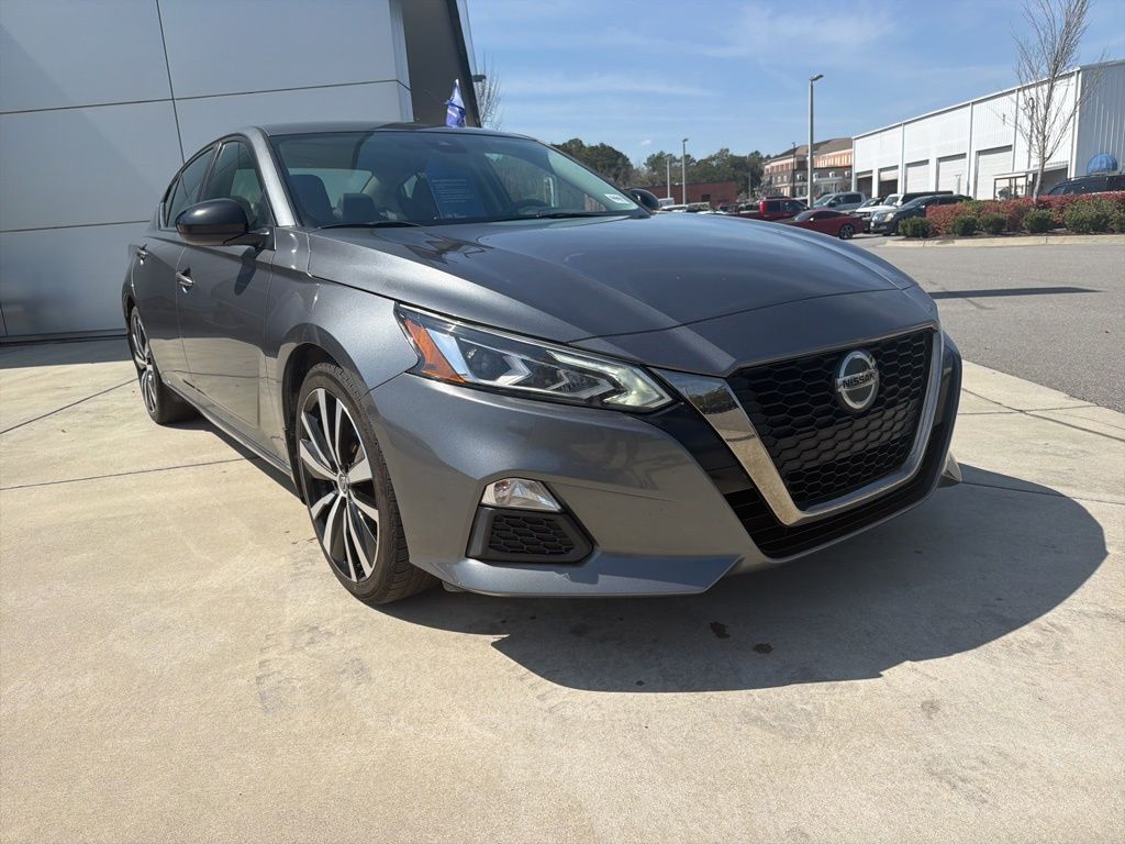 2022 Nissan Altima SR FWD