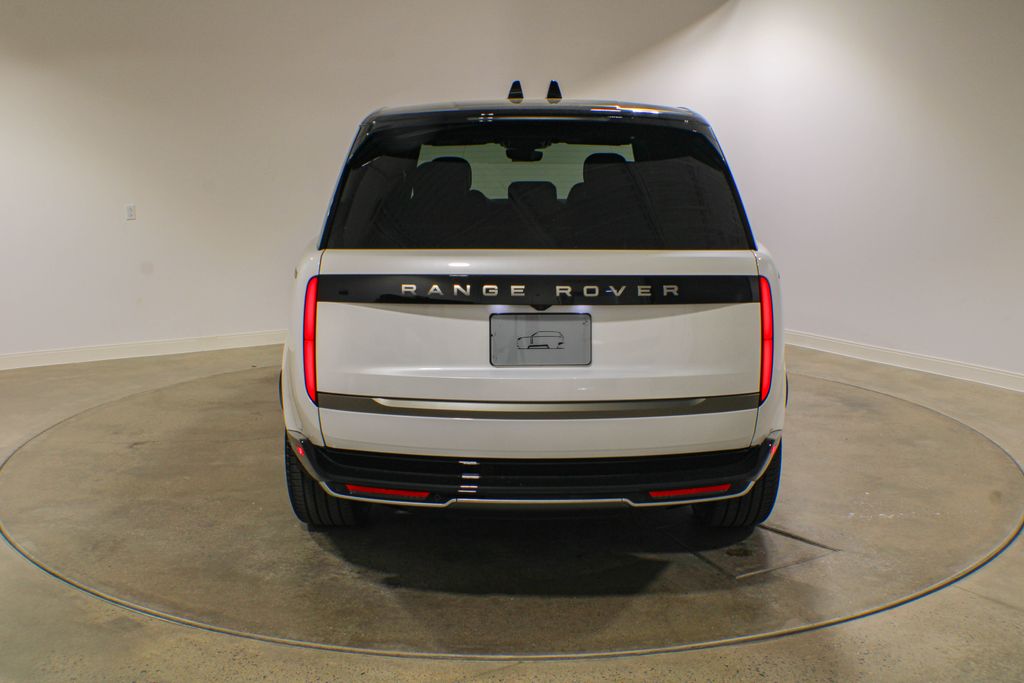New 2026 White Land Rover SE image 4