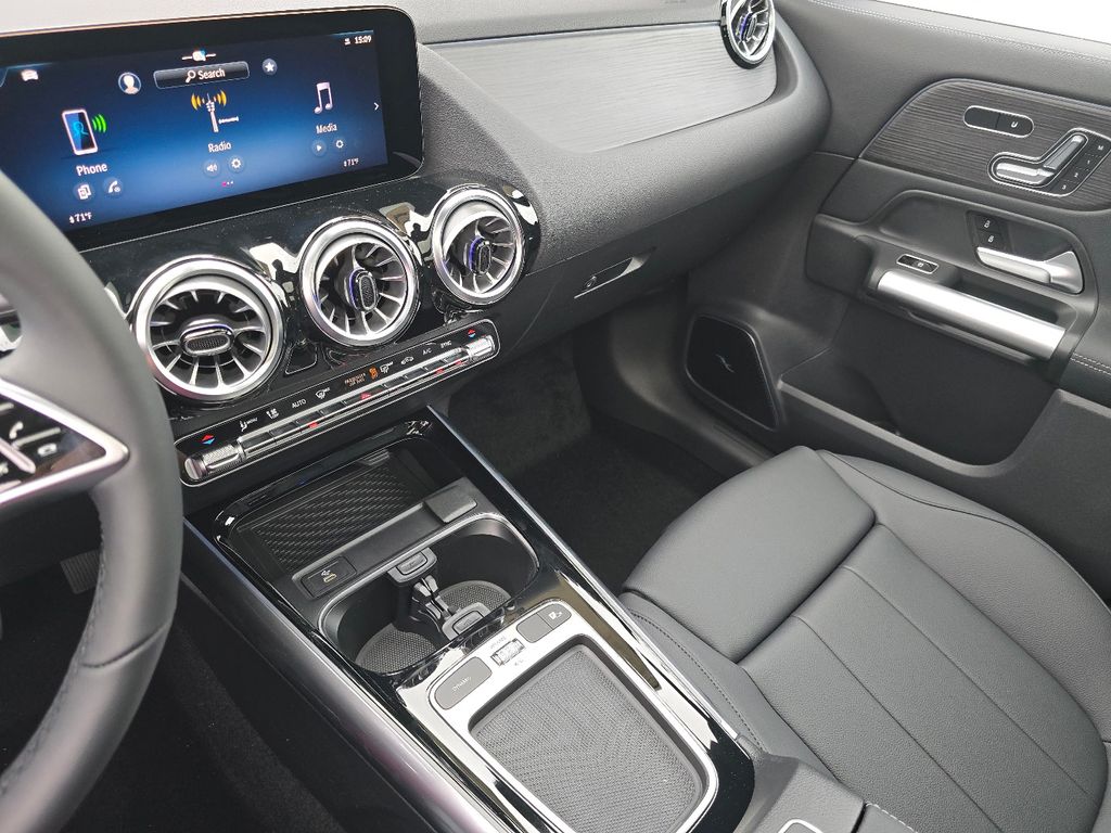 New 2026 Black Mercedes-Benz GLA 250 image 29