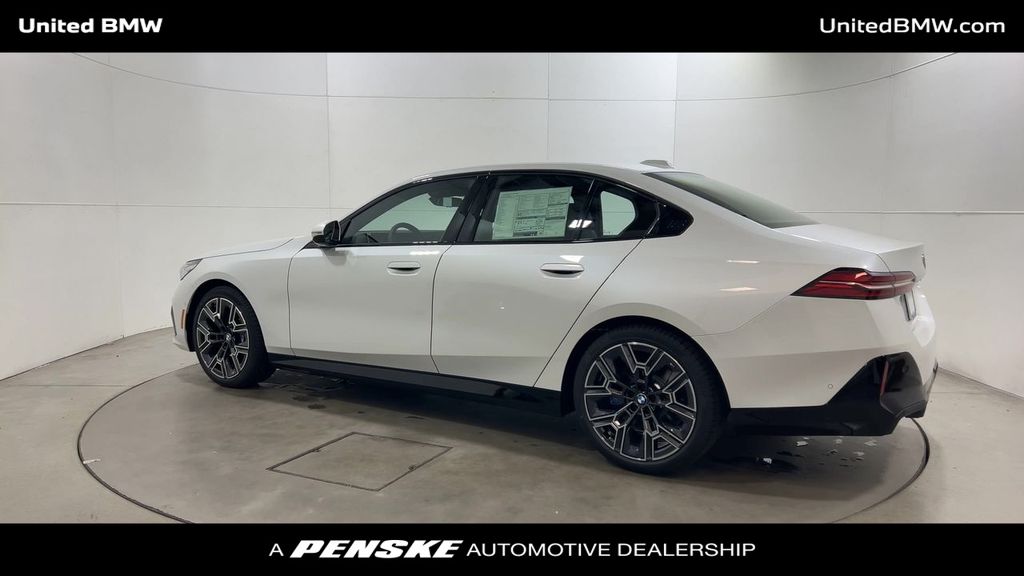 Thumbnail: 2026 BMW 5 Series - 6