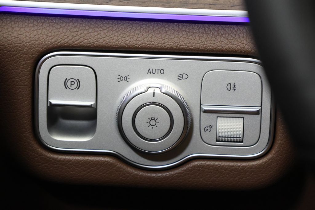 Thumbnail: 2026 Mercedes-Benz GLE - 19