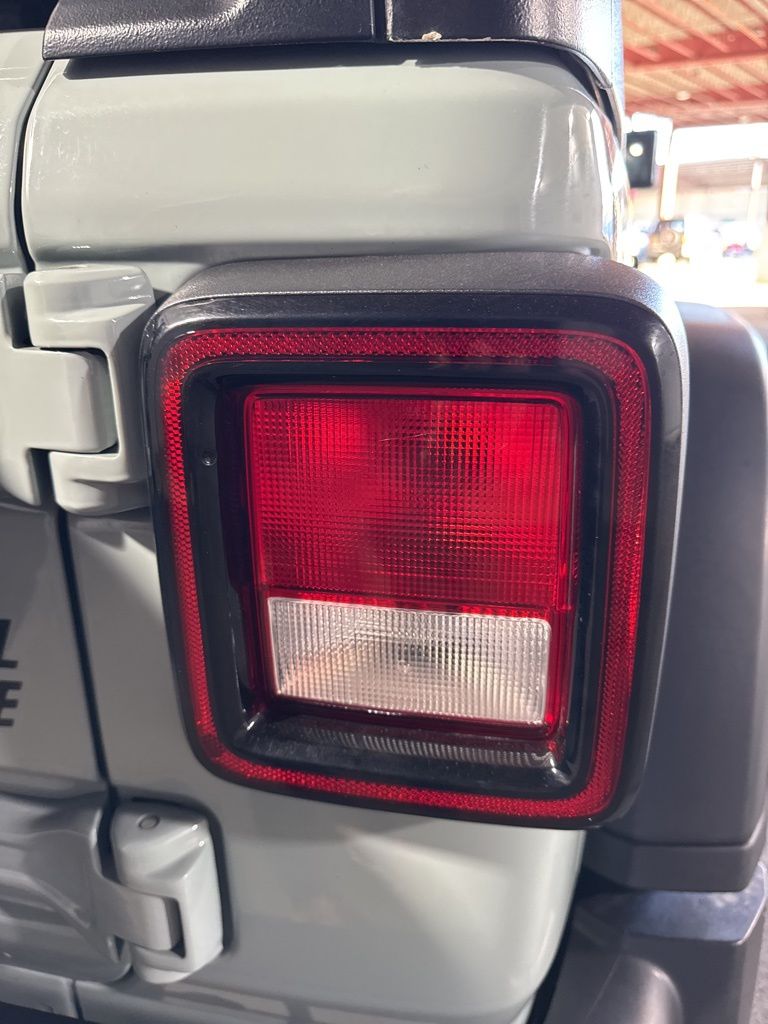 Thumbnail: 2024 Jeep Wrangler - 21